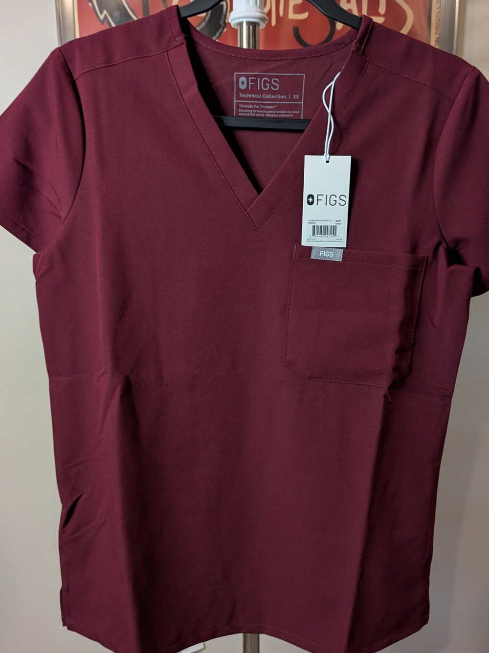 $26 FIGS Women's XS Regular - Burgundy Catarina One-Pocket Scrub Top NWT